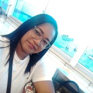 Meet your Posher, Claudia